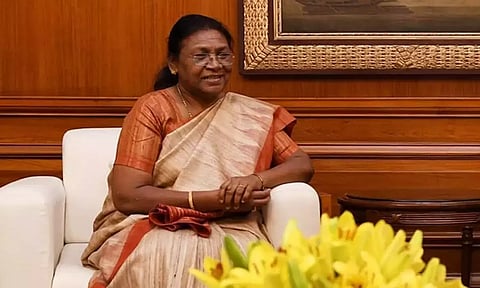 எம்.பி.க்கள் கண்ணியத்தைக் காக்கும் வகையில் நடந்துகொள்ள வேண்டும்: ஜனாதிபதி வலியுறுத்தல்