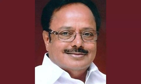 தி.மு.க. முன்னாள் அமைச்சர் வீடுகளில் கர்நாடகா போலீஸ் அதிரடி சோதனை