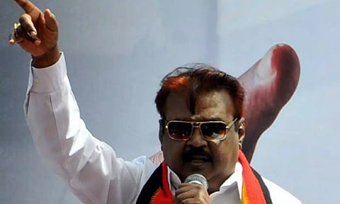 தமிழ் மொழிப் பற்றை போராட்டங்களால் வெளிப்படுத்திய விஜயகாந்த்