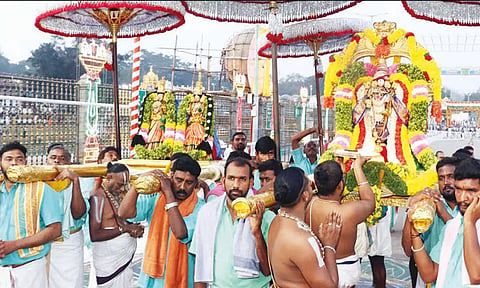 திருப்பதி ஏழுமலையான் கோவிலில் பிரணய கலகோற்சவம்