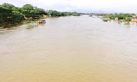 தாமிரபரணி ஆற்றில் நீர் திறப்பு அதிகரிப்பு