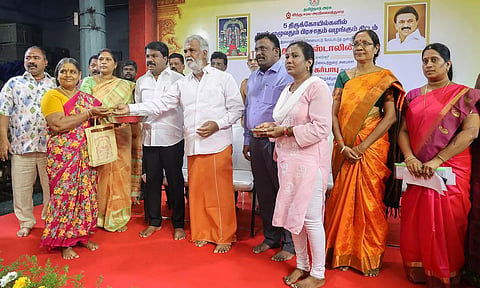 ராமேசுவரம், திருப்பரங்குன்றம் உள்ளிட்ட 5 கோவில்களில் நாள் முழுவதும் பிரசாதம்