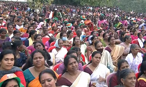 மகளிர் இடஒதுக்கீடு மசோதா: வாக்குறுதியை நிறைவேற்றிய பா.ஜ.க. என பிரதமர் பெருமிதம்