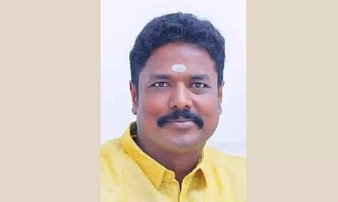 பா.ஜனதா எம்.எல்.ஏ.க்களின் கைகள் கட்டப்பட்டுள்ளது- எம்.எல்.ஏ.வின் ஆதங்க பேச்சால் பரபரப்பு