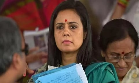 மஹுவா மொய்த்ரா அரசு பங்களாவை காலி செய்ய உத்தரவு