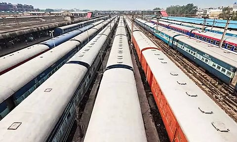 கன்னியாகுமரி எக்ஸ்பிரஸ் ரெயிலில் மே மாத டிக்கெட் முன்பதிவு நிறுத்தம்