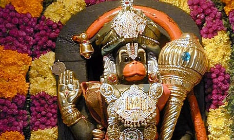 ஆஞ்சநேயருக்கு அணிவிக்கும் மாலைகளின் சிறப்பு