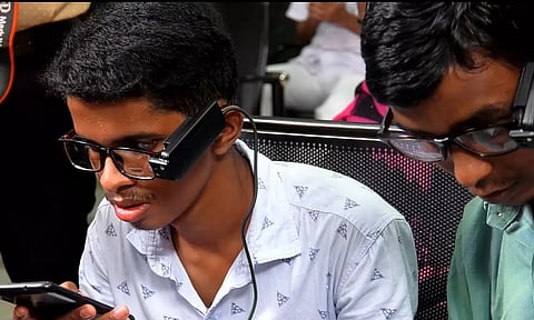 விழிச்சவாலை போக்கும் `ஸ்மார்ட் விஷன் கண்ணாடிகள்'