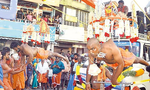 மாசி திருவிழா: குமரியில் இருந்து திருச்செந்தூருக்கு பக்தர்கள் பாதயாத்திரை