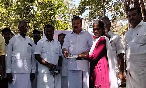 பள்ளி மாணவிகளுக்கு குக்கர் பரிசா?: மன்னிப்பு கேட்ட திமுக எம்.பி MM.அப்துல்லா