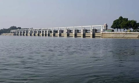 குடிநீர் ஏரிகளில் தண்ணீர் இருப்பு 75 சதவீதமாக சரிந்தது
