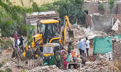 கடந்த 2 ஆண்டுகளில் 1.53 லட்சம் வீடுகள் அரசால் இடிக்கப்பட்டன: அதிர்ச்சி ரிப்போர்ட்