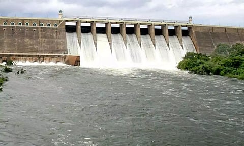பவானிசாகர் அணையின் நீர்மட்டம் 60 அடியாக சரிந்தது