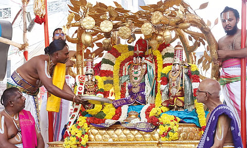 கற்பக விருட்சம், சர்வ பூபால வாகனங்களில் கோதண்டராமர் வீதி உலா