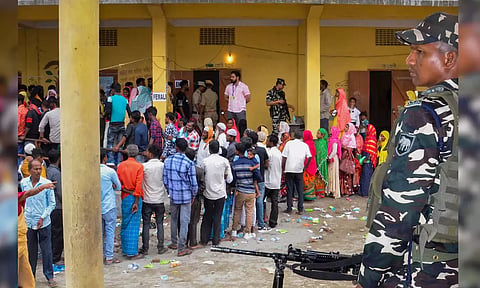 துப்பாக்கிச்சூடு எதிரொலி: மணிப்பூரில் 11 வாக்குச்சாவடியில் மறுவாக்குப்பதிவு