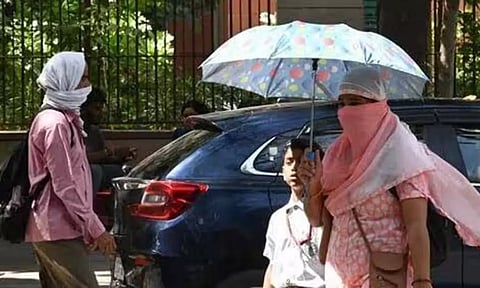சுட்டெரிக்கும் வெயில்: தமிழகத்தில் 10-ந் தேதிக்கு மேல் வெப்பம் தணியும், மழைக்கு வாய்ப்பு