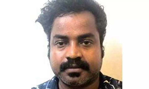 படுத்த படுக்கையாக இருந்த தந்தையை தவிக்க விட்டுச்சென்ற டிரைவர் கைது