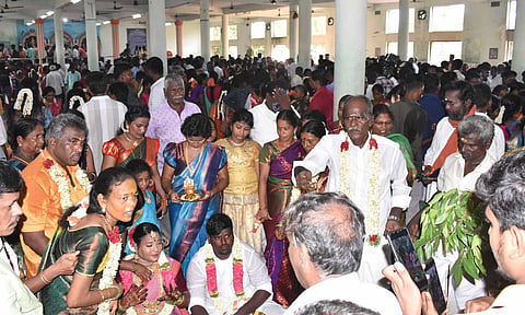 திருவந்திபுரம் தேவநாத சுவாமி கோவில் பகுதிகளில் ஒரே நாளில் நடைபெற்ற 100 திருமணங்கள்
