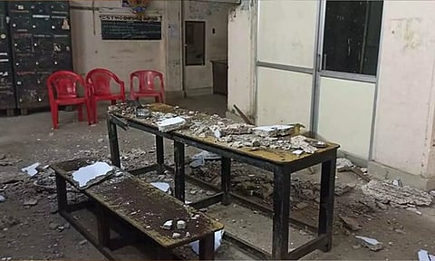 சென்னை சென்ட்ரல் தபால் நிலையத்தின் மேற்கூரை இடிந்து விபத்து