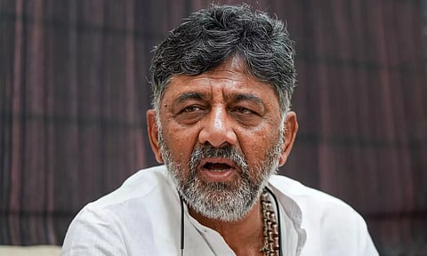 லட்சக்கணக்கான மாணவர்களின் எதிர்காலத்தை கேள்விக்குறியாக்கும் நீட்- டி.கே.சிவக்குமார்
