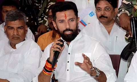 பீகாருக்கு சிறப்பு அந்தஸ்து தர வேண்டும் - மத்திய அமைச்சர் சிராக் பஸ்வான் கோரிக்கை