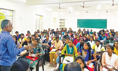 நந்தனம் அரசு கலை கல்லூரியில் இனி மாணவிகளும் படிக்கலாம்: 55 ஆண்டு கால அடையாளம் மாறியது