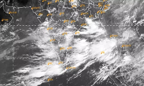 கேரளாவில் கனமழை தீவிரம்- 4 மாவட்டங்களுக்கு மஞ்சள் எச்சரிக்கை
