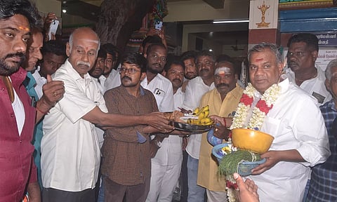 புஸ்சி ஆனந்த் பிறந்த நாள்: நடிகர் விஜய் வாழ்த்து