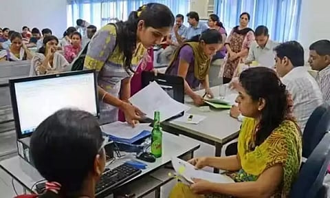 பொறியியல் படிப்புக்கான பொதுப் பிரிவு கலந்தாய்வு நாளை தொடக்கம்