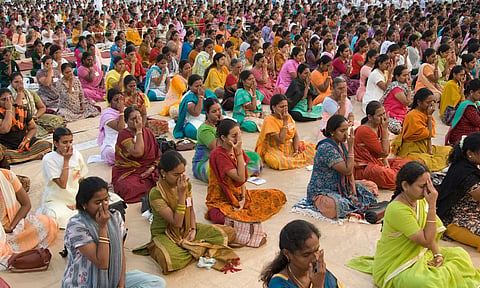 இளைஞர்களுக்கு இலவச 'ஈஷா யோகா' வகுப்புகள்