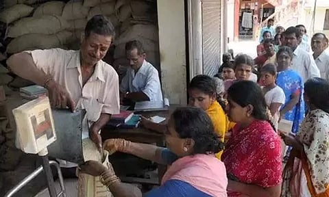 அனைத்து ரேஷன் கடைகளும் 31-ந்தேதி திறந்திருக்கும்: தமிழக அரசு