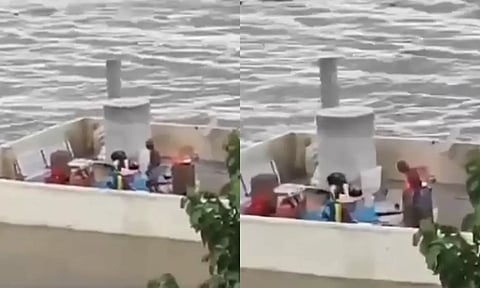 தெலுங்கானாவில் வெள்ளப்பெருக்கு: வீட்டு மொட்டை மாடியில் தவிக்கும் நபர்- வீடியோ