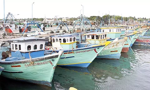 நெல்லை, தூத்துக்குடியில் மீனவர்கள் 4-வது நாளாக கடலுக்கு செல்லவில்லை