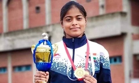சர்வதேச சேட்லைட் வாள்வீச்சு போட்டி: தமிழக வீராங்கனை கனகலட்சுமிக்கு வெண்கலம்