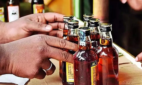 ரூ.99-க்கு மது விற்பனை 12-ந்தேதிக்கு ஒத்திவைப்பு- ஆந்திர மது பிரியர்கள் ஏமாற்றம்