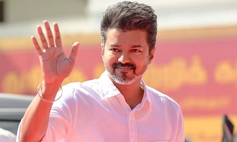 த.வெ.க. மாநாடு வெற்றி பெற கோவிலில் விஜய் ரசிகர்கள் வழிபாடு