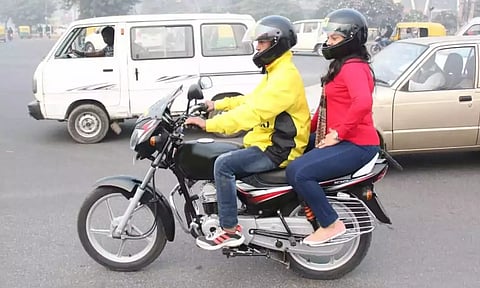 பைக் டாக்ஸி ஓட்டினால் நடவடிக்கை?- போக்குவரத்து துறை அதிரடி உத்தரவு