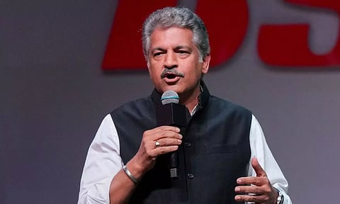 எனது மனைவியை பார்த்துக்கொண்டே இருக்க விரும்புகிறேன் - 90 மணி நேர வேலை குறித்து ஆனந்த் மஹிந்திரா
