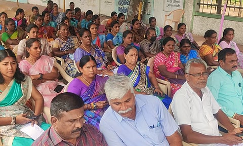 திருப்பூரில் சத்துணவு ஊழியர்கள் உண்ணாவிரத போராட்டம்