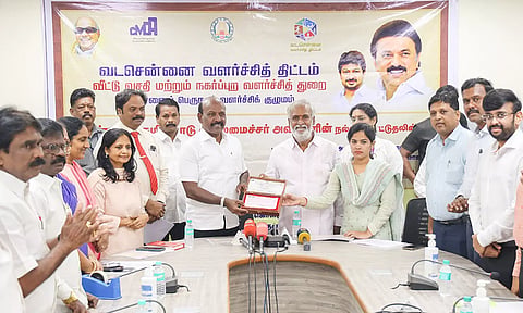 பெரியார் நகர் ஆஸ்பத்திரிக்கு மருத்துவ உபகரணங்கள் வாங்க ரூ.84 கோடி நிதி வழங்கிய அமைச்சர்கள்