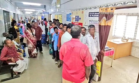 அரசு ஆஸ்பத்திரியில் டாக்டர்கள் பற்றாக்குறையால் நோயாளிகள் பாதிப்பு