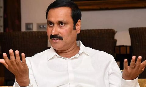 முன் அனுமதி பெறாமலேயே தனியாரிடமிருந்து அதிக விலை கொடுத்து மின்சாரம் வாங்குவதா? - அன்புமணி கேள்வி