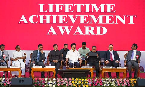 இந்தியாவில் அரசியல் சாசனம் நிலைப்பதற்கு அதை எழுதியவர்களே காரணம்- உச்சநீதிமன்ற நீதிபதி மகாதேவன்