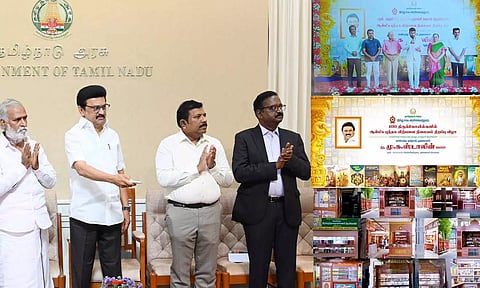 100 கோவில்களில் புத்தக விற்பனை நிலையங்கள்- முதலமைச்சர் மு.க.ஸ்டாலின் திறந்து வைத்தார்
