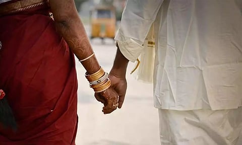 மணமகன் தாடி வைத்திருந்தால் திருமணத்துக்கு வரமாட்டோம்- மீனவ கிராம மக்கள் நூதன அறிவிப்பு