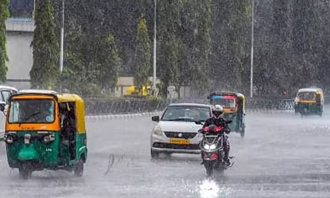 கர்நாடகாவில் கொட்டி வரும் தொடர் மழை