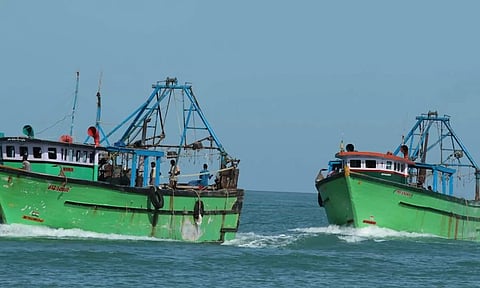 ராமேஸ்வரம் மீனவர்கள் 9 பேரை கைது செய்த இலங்கை கடற்படை