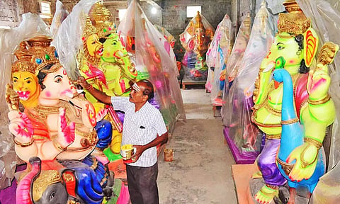 இயற்கை மூல பொருட்கள் கொண்டு விநாயகர் சிலைகள் செய்ய உத்தரவு