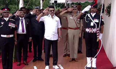 கலைஞர் பெற்று தந்த உரிமையுடன் தேசியக் கொடியை ஏற்றி வைத்து வணங்கினேன்!- மு.க.ஸ்டாலின்