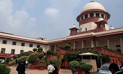 வாக்காளர் பட்டியலில் தவறாக நீக்கப்பட்டவர்களை சேர்க்கவும் ஆதாரை ஆதாரமாக ஏற்கவும் உச்சநீதிமன்றம் உத்தரவு